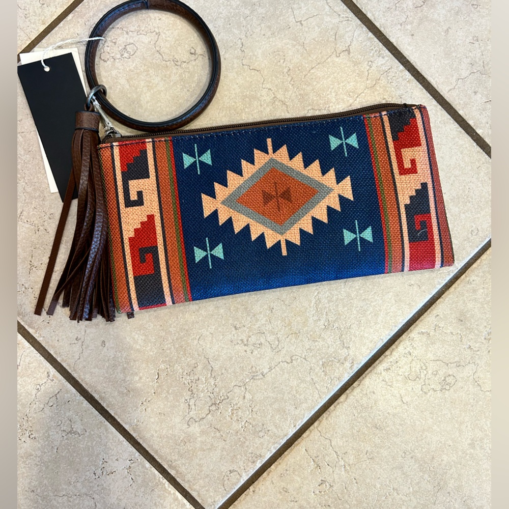 NWT Aztec print wristlet!